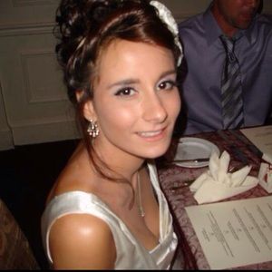 Meet your Posher, Caroline